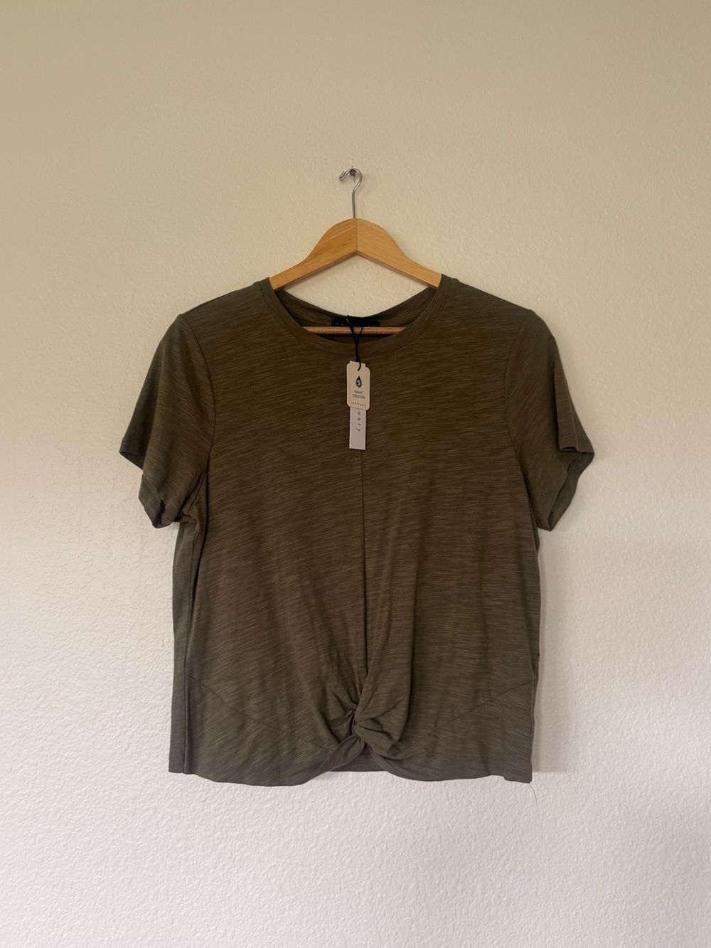 NWT Sanctuary green t shirt